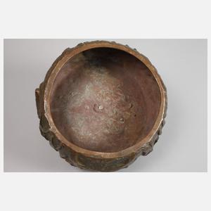 Altarleuchter mit Relief