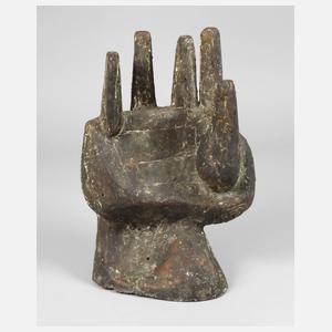 Brutalistische Skulptur einer Hand