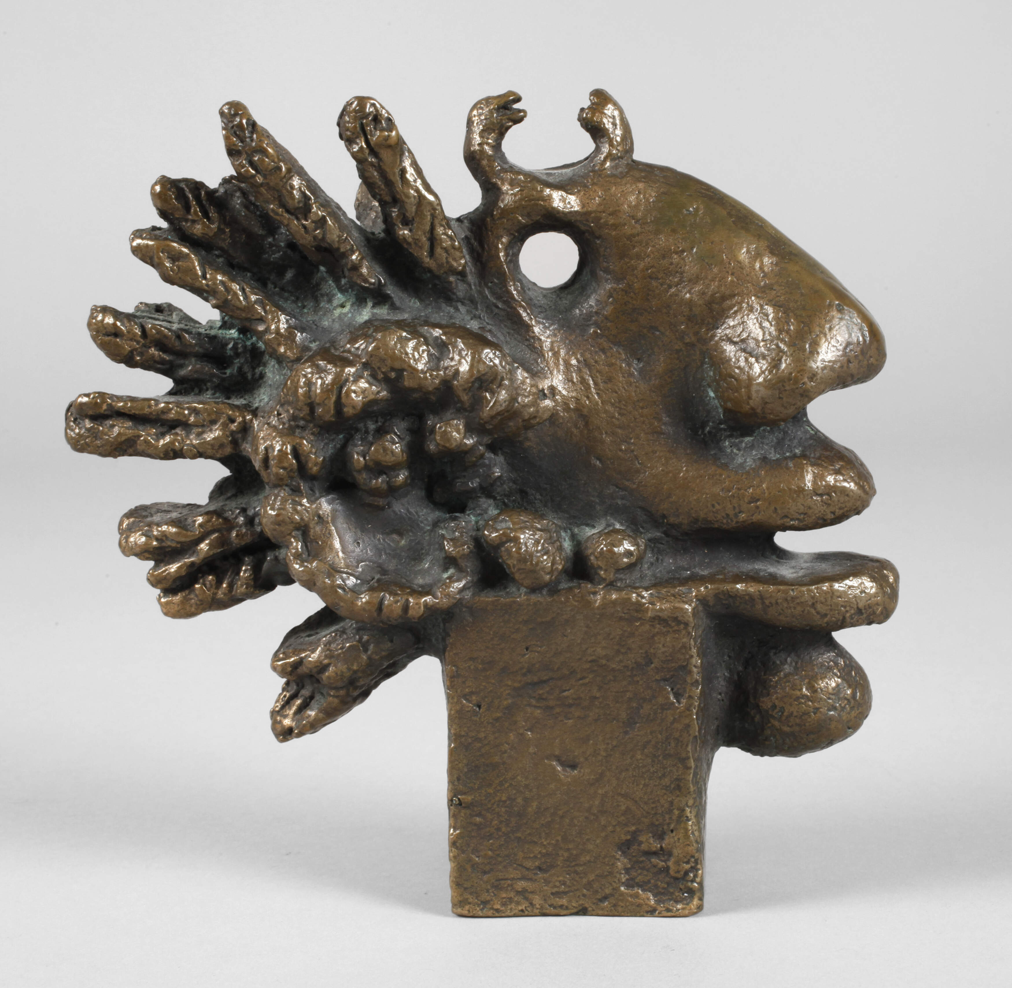 Hubertus von Pilgrim, surrealistischer Bronzekopf