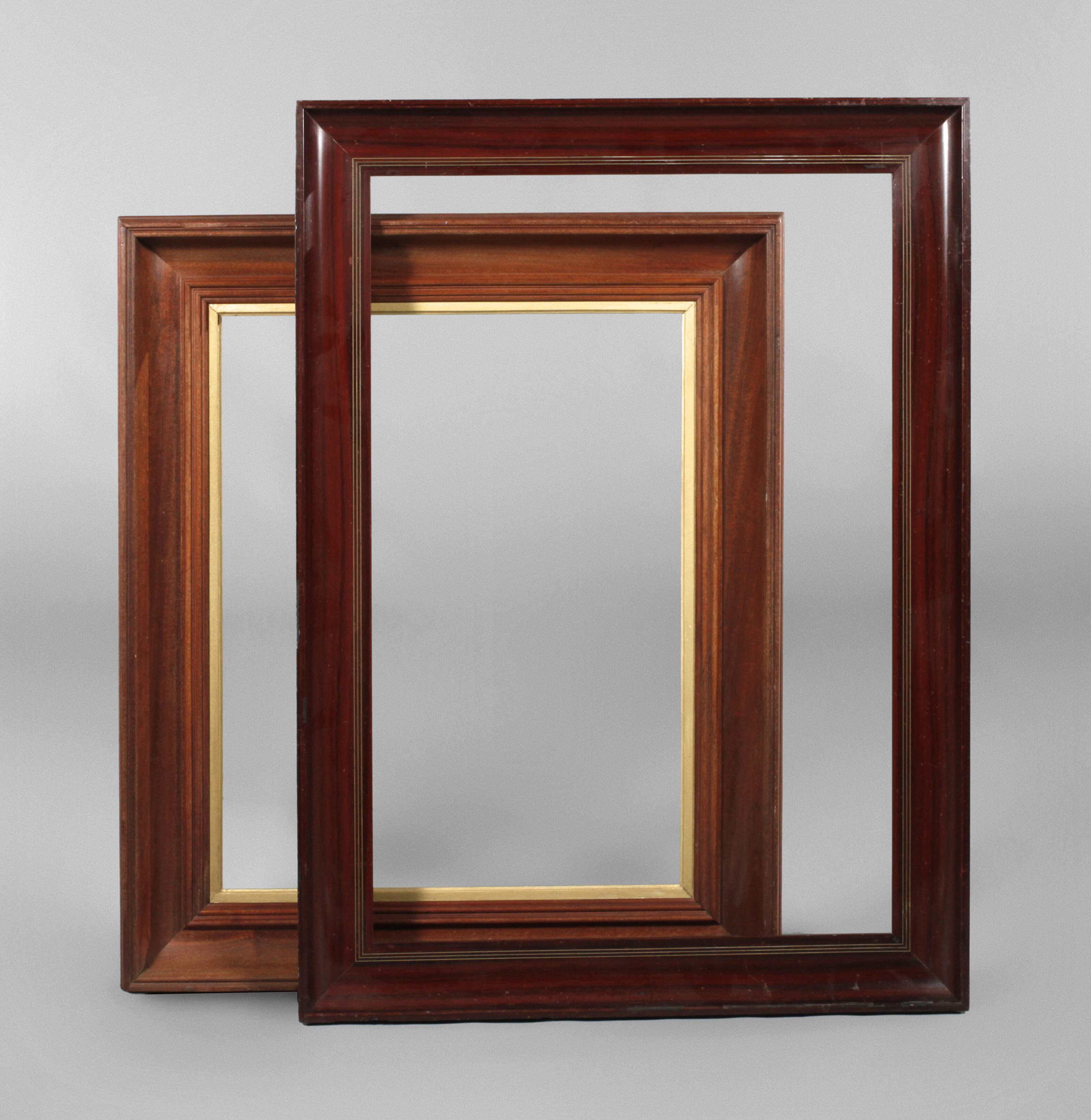 Zwei große Jugendstilleisten