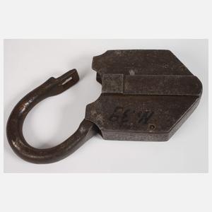 Klassizistisches Vorhängeschloss