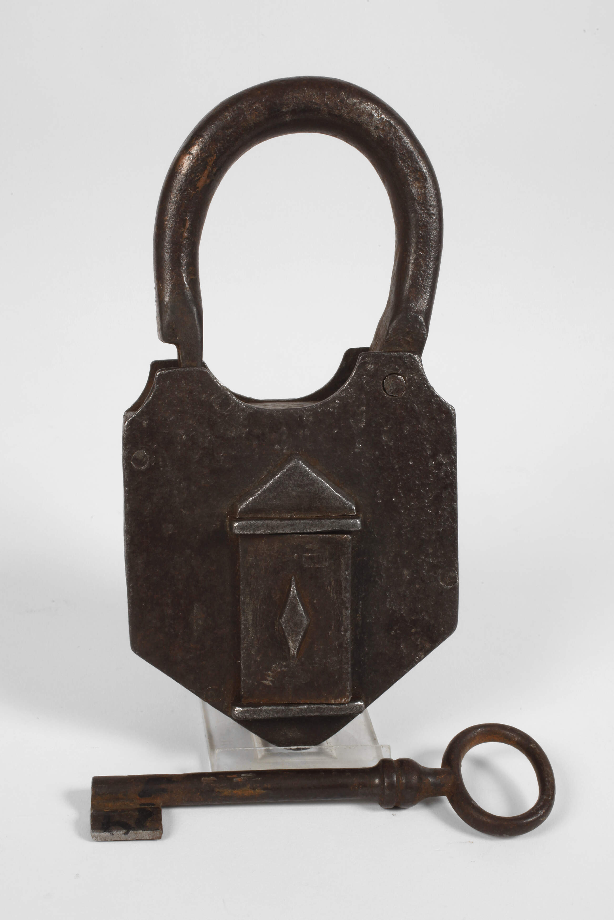 Klassizistisches Vorhängeschloss