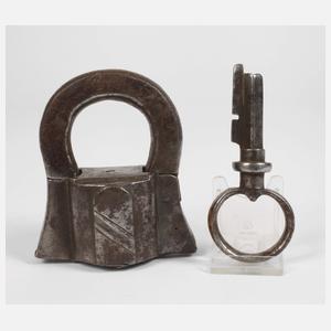 Barockes Vorhängeschloss