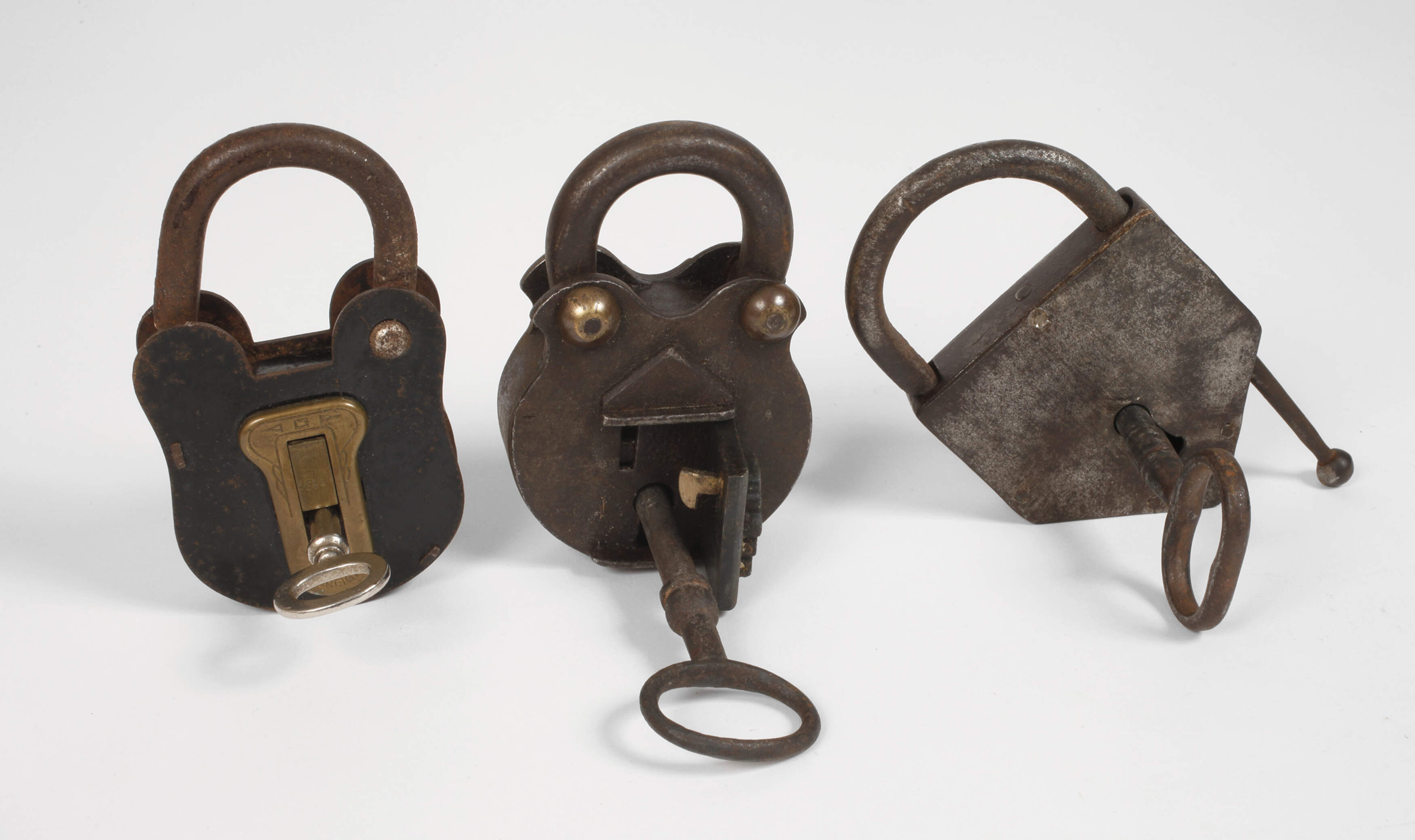 Drei Vorhängeschlösser