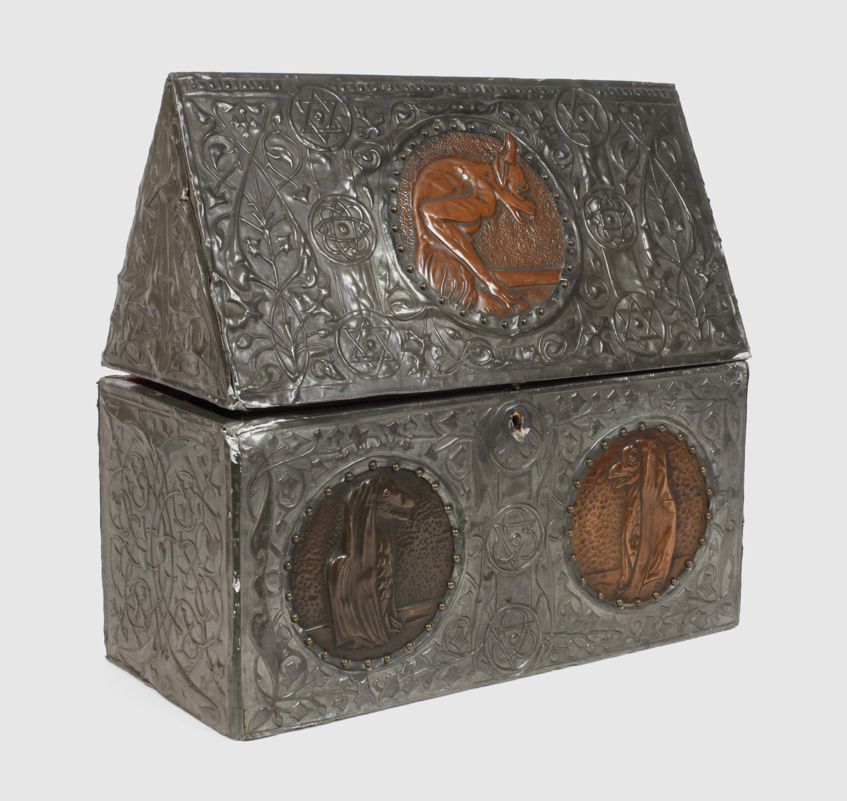 Kassette im gotischen Stil