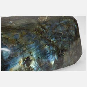 Geschliffener Labradorit