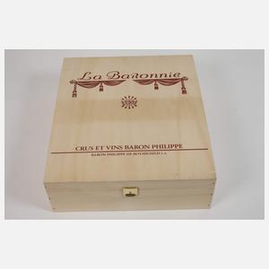 Drei Flaschen Rotwein