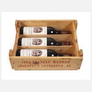 Drei Flaschen Rotwein