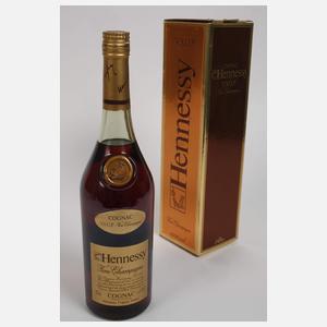 Drei Flaschen Cognac