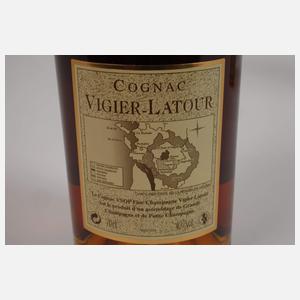 Drei Flaschen Cognac