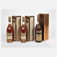 Drei Flaschen Cognac111