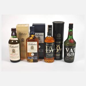 Vier Flaschen Whisky