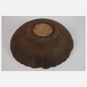 Große geschnitzte Schale