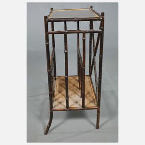 Zwei Zeitungsständer