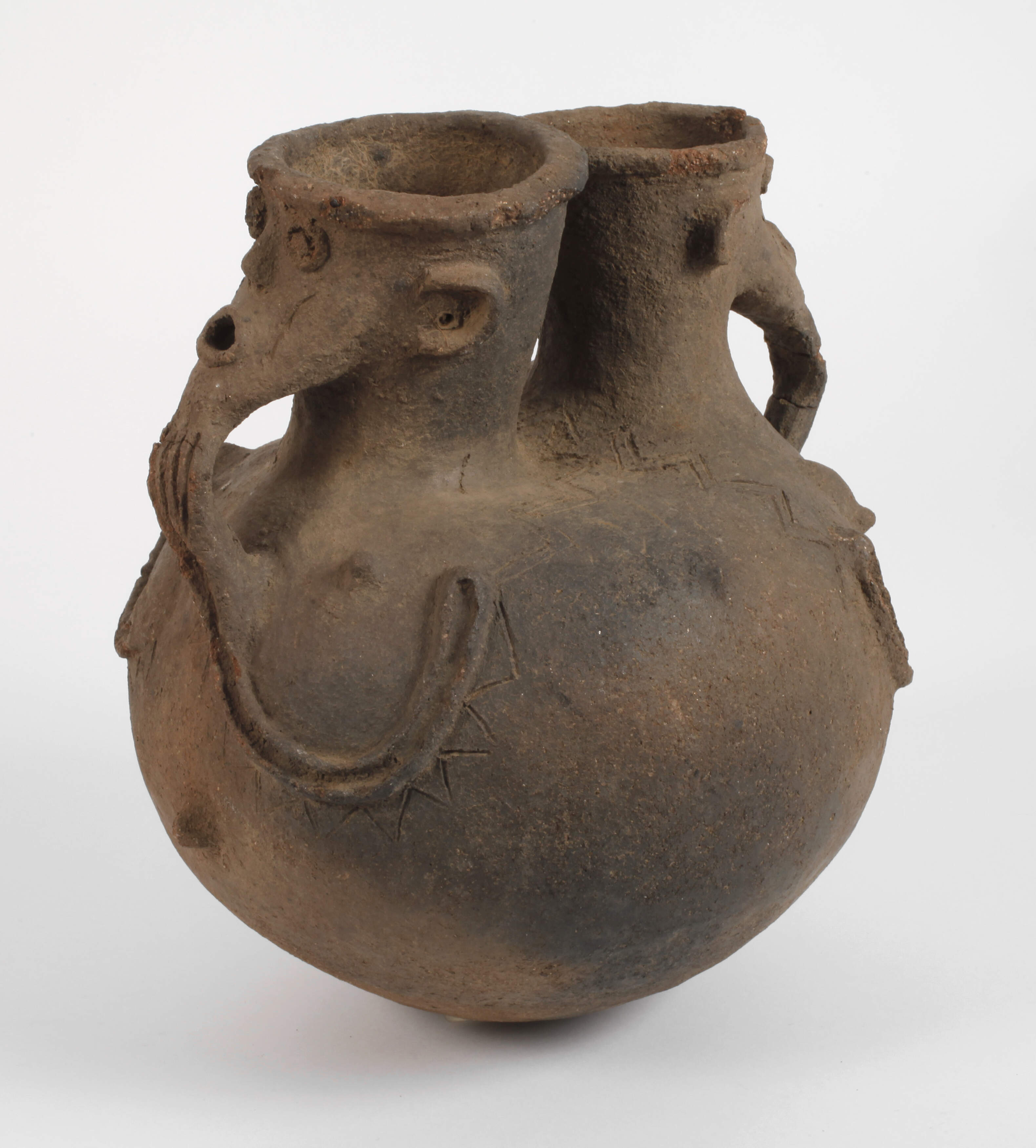 Figürliches Keramikgefäß