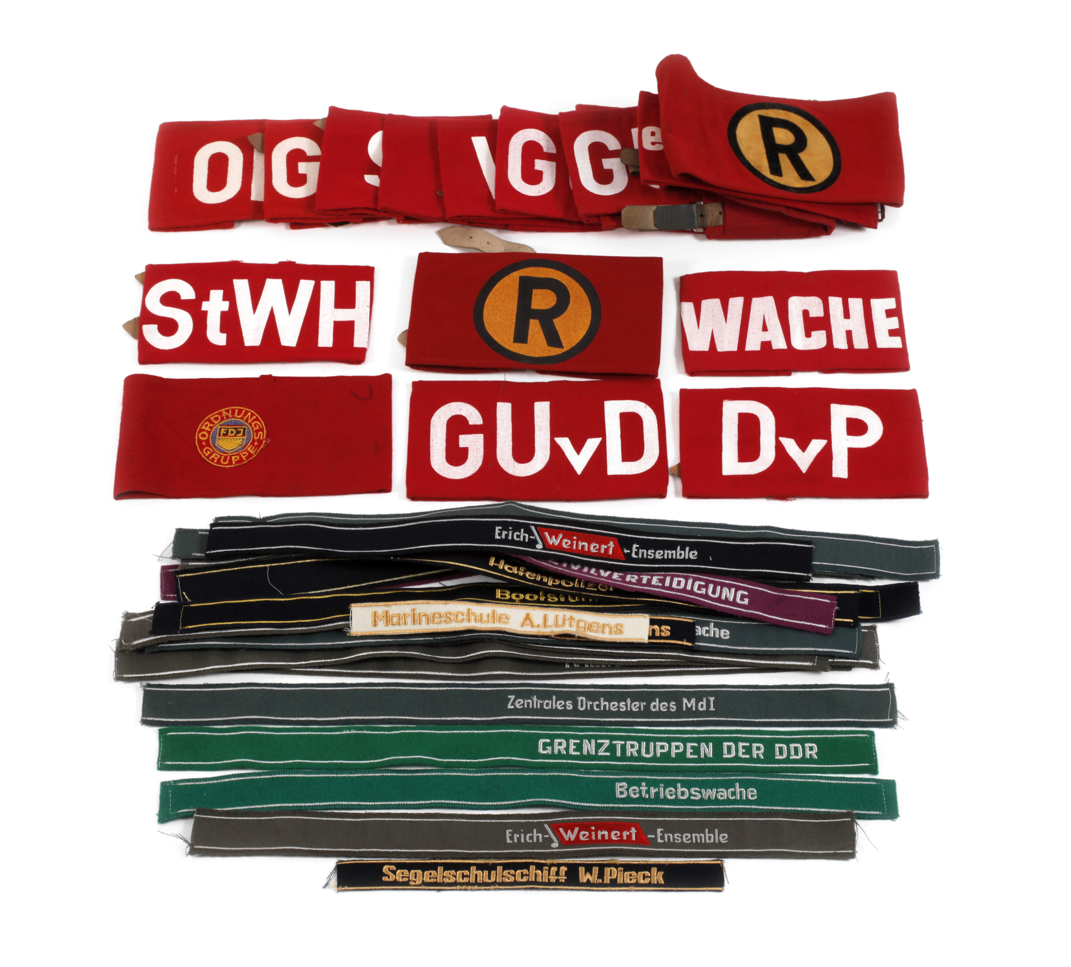 Konvolut Ärmelbinden und Ärmelstreifen NVA