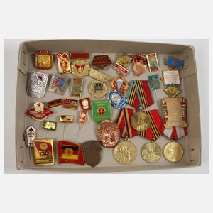 Konvolut Orden und Abzeichen Russland und DDR