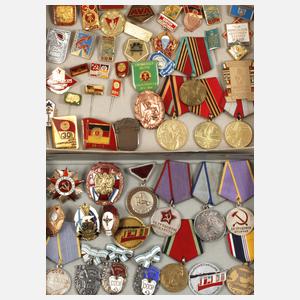 Konvolut Orden und Abzeichen Russland und DDR