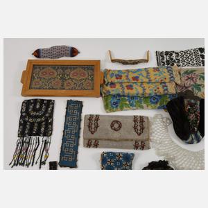 Großes Konvolut Perlstickerei