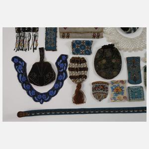 Großes Konvolut Perlstickerei