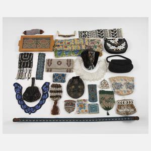 Großes Konvolut Perlstickerei