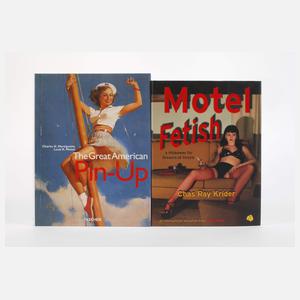 Zwei Pin-Up-Bücher