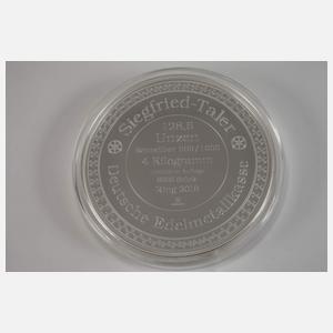 Siegfried-Taler zu 4 Kilogramm Silber
