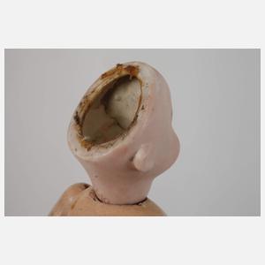 Puppenküche mit drei Puppen und Zubehör