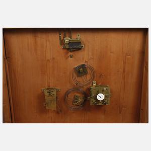 Große Bilderuhr mit Spielwerk