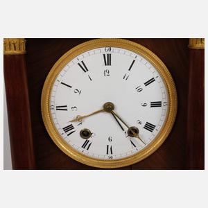 Klassizistische Stutzuhr mit Wecker