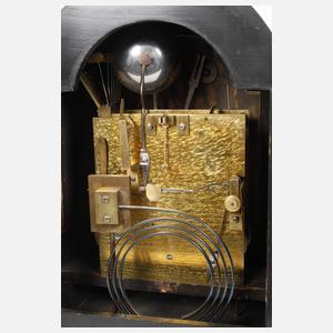 Große englische Stutzuhr mit Carillon