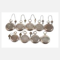 Neun Schlüsseluhren Silber111