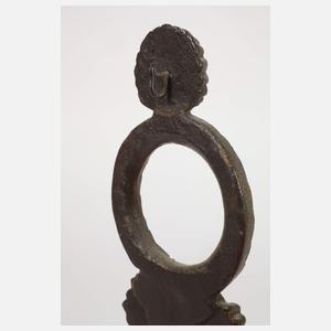 Uhrenständer als Karyatide