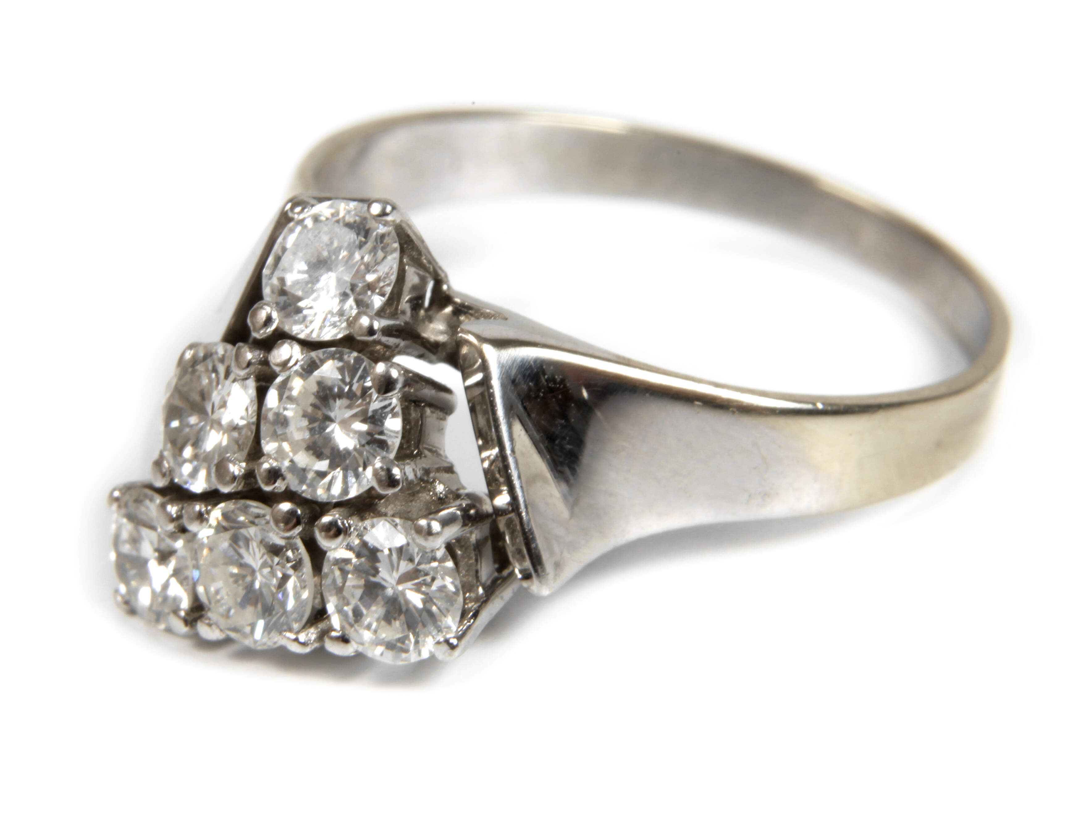 Moderner Brillantring