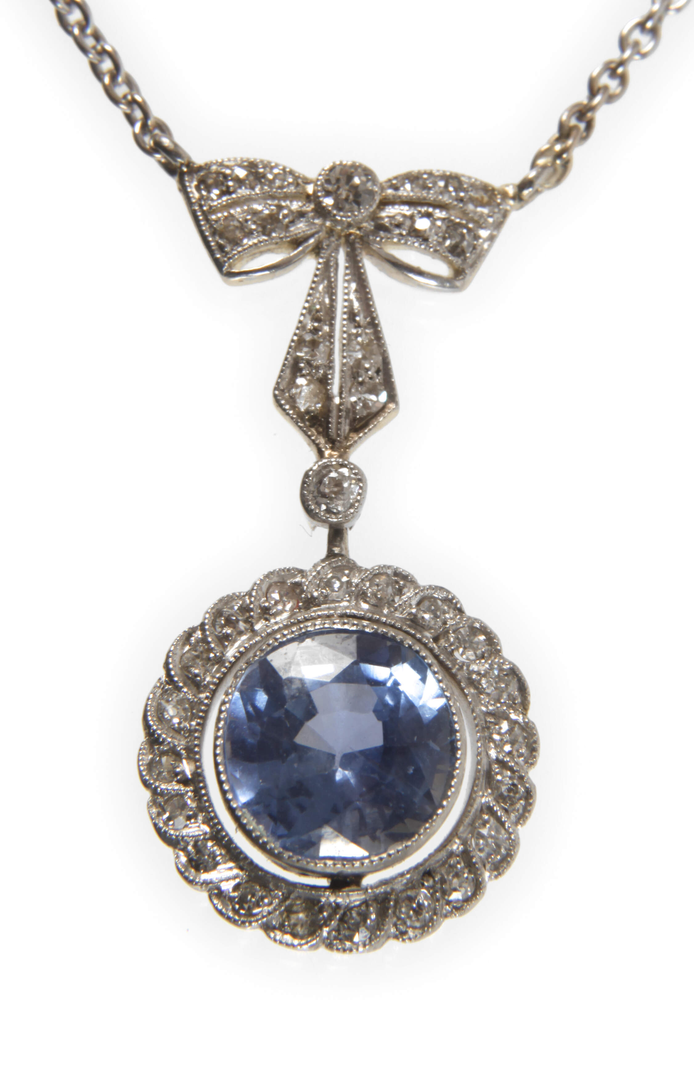 Art déco-Collier mit Saphir und Diamanten