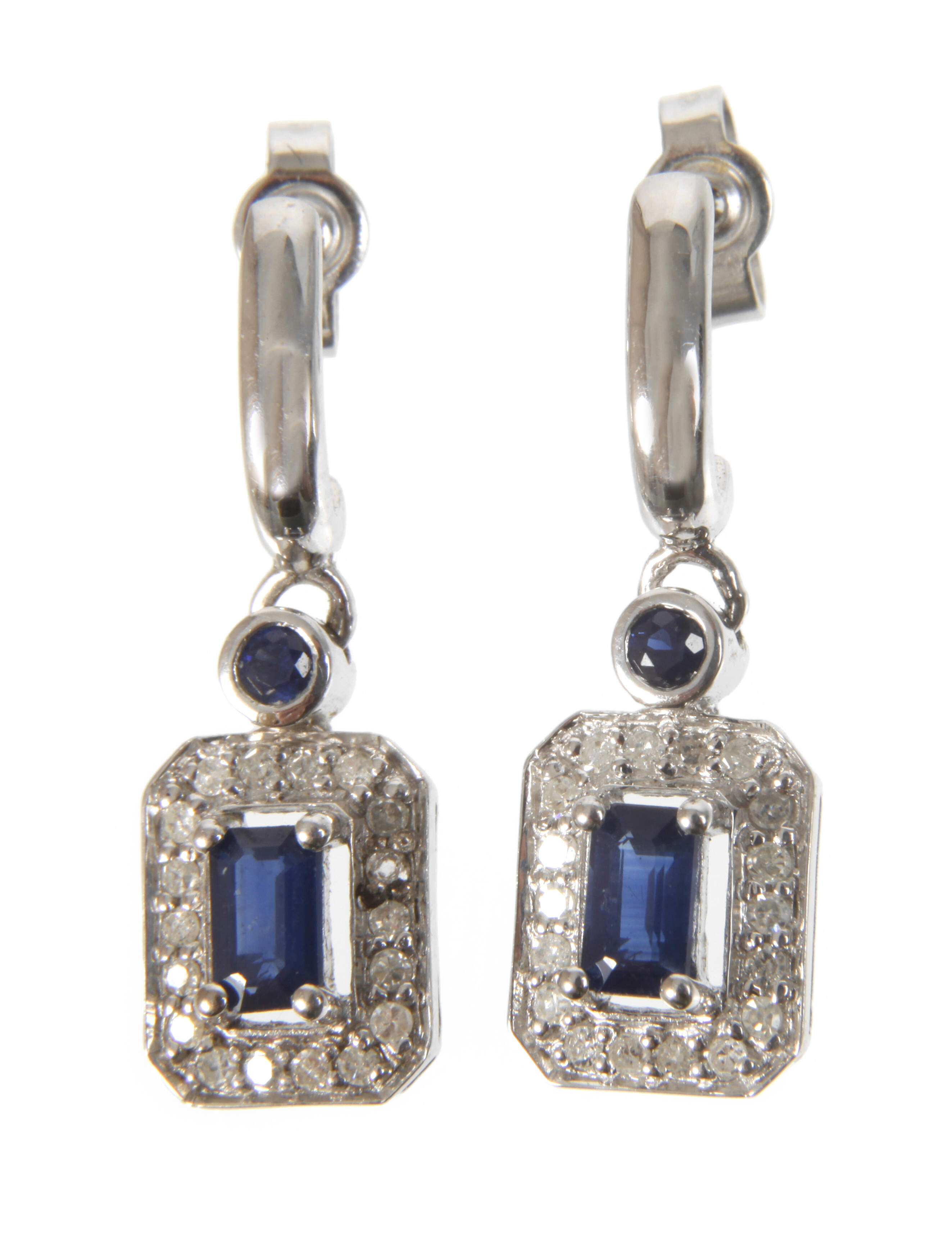 Paar Ohrhänger mit Saphiren und Diamanten