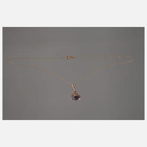 Anhänger mit Steinbesatz an Kette