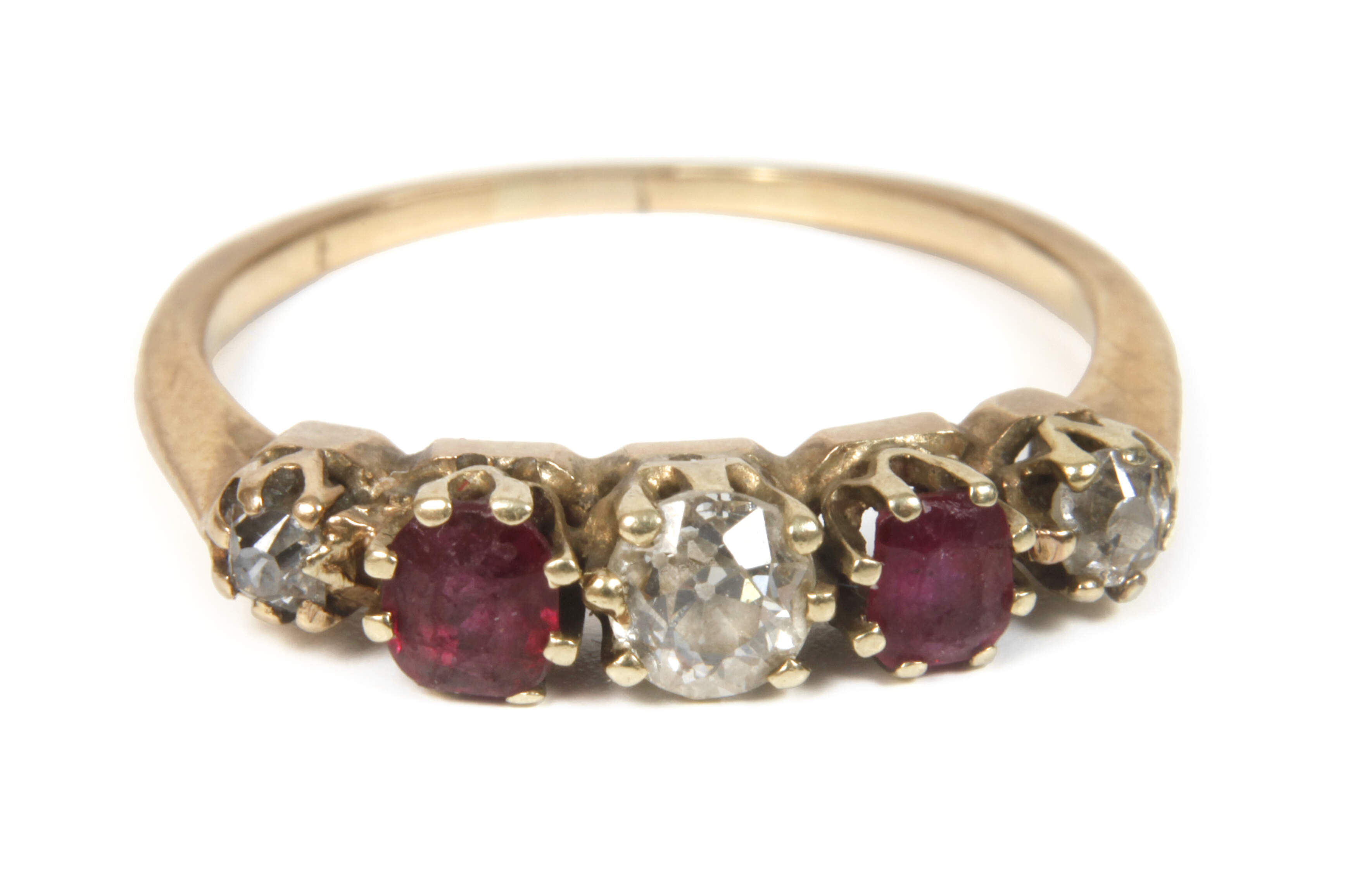 Damenring mit Rubinen und Diamanten