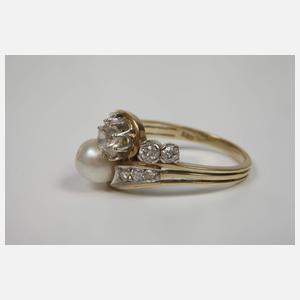 Prachtvoller Damenring mit Diamanten und Perle