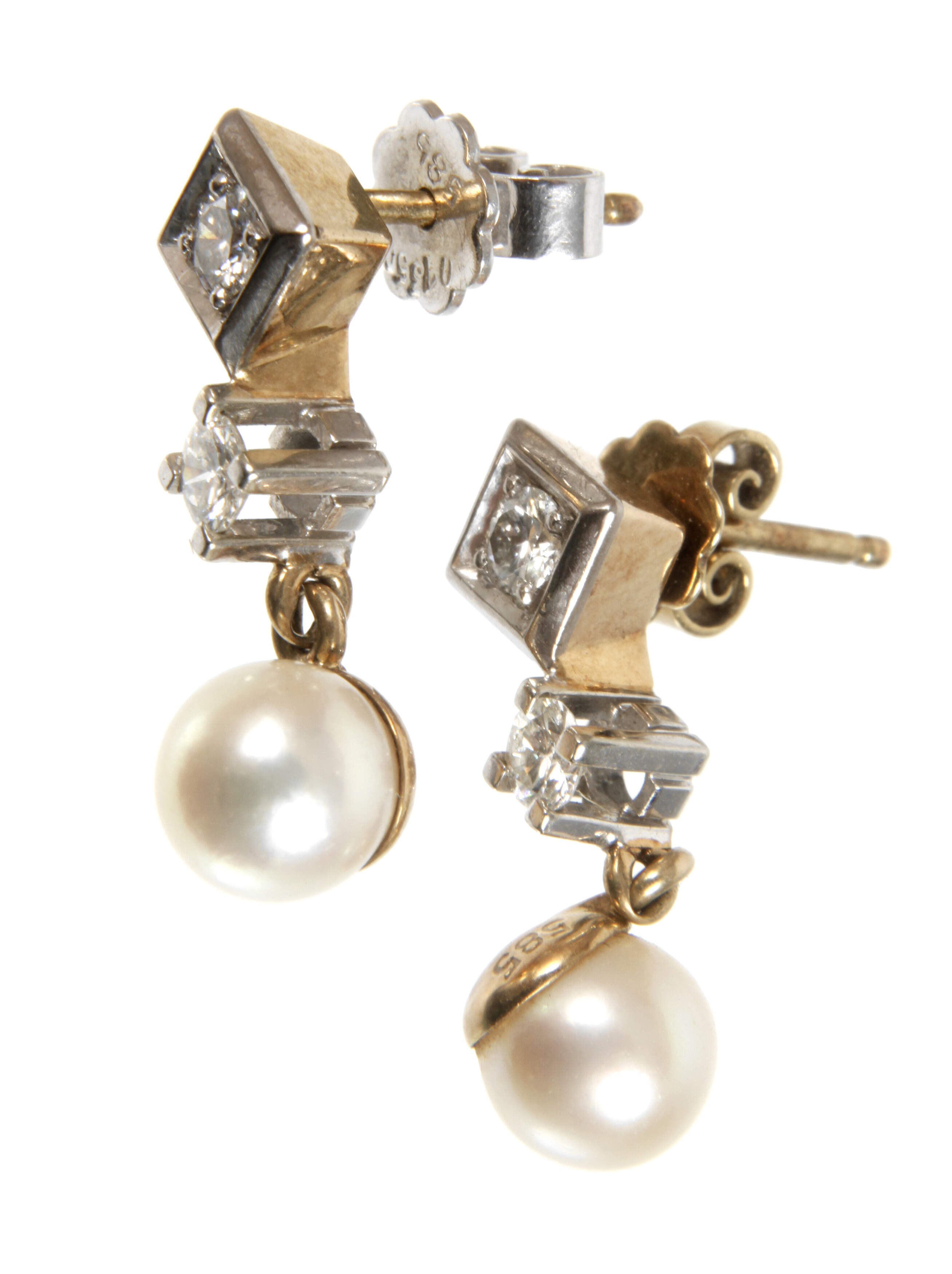 Paar Ohrhänger mit Brillanten und Perle