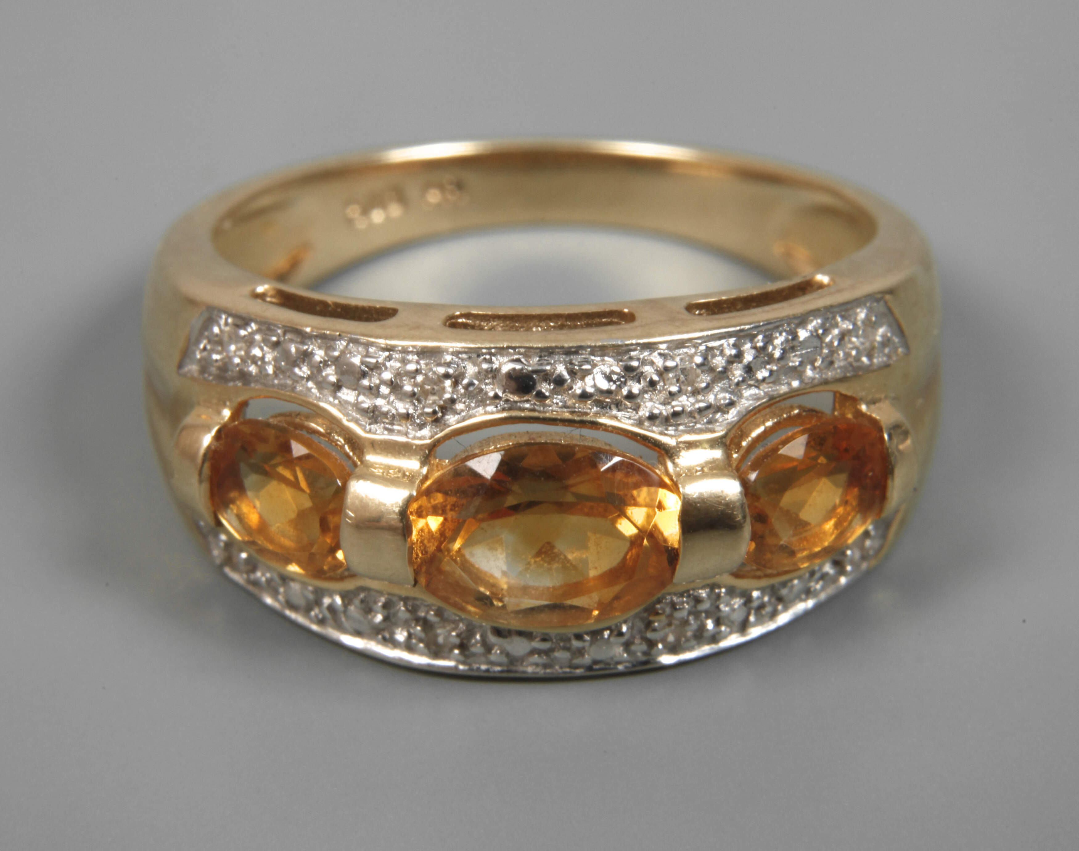 Damenring mit Citrinen