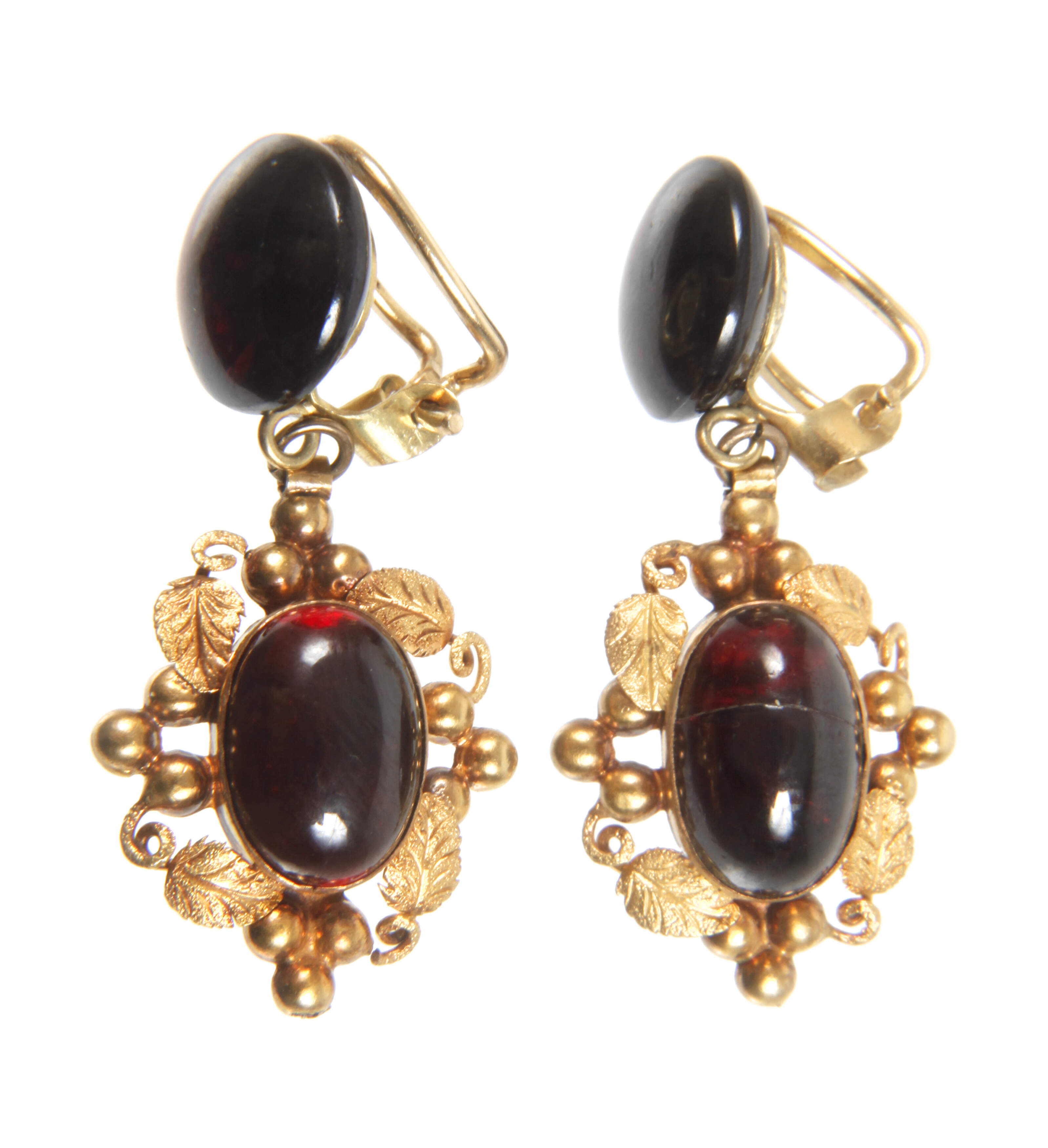 Paar Ohrclips mit Granaten