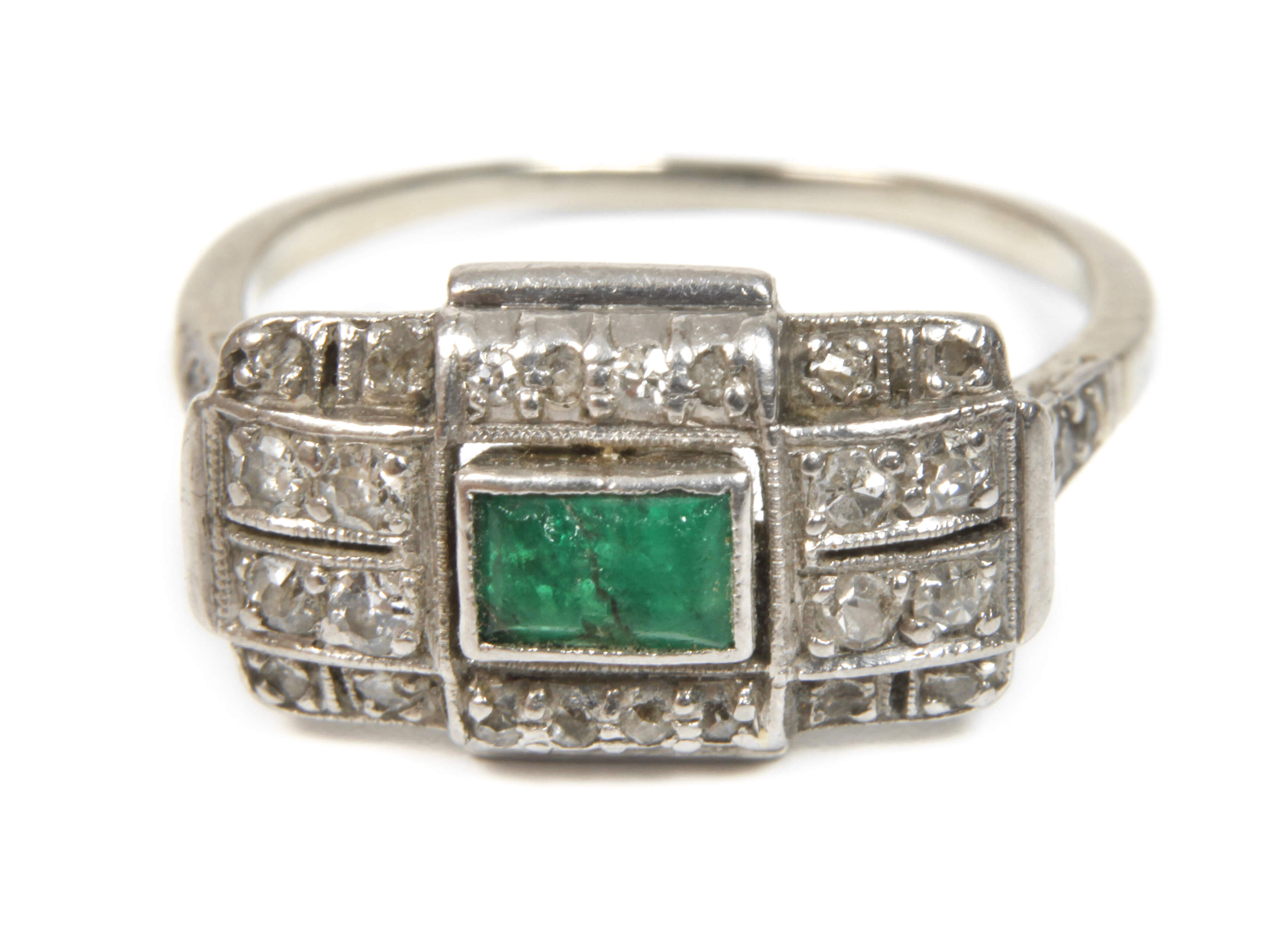 Art déco Ring mit Diamanten und Smaragd