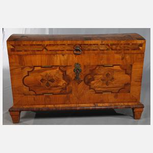 Barocke Runddeckeltruhe