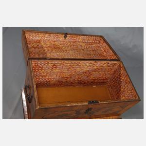 Barocke Runddeckeltruhe