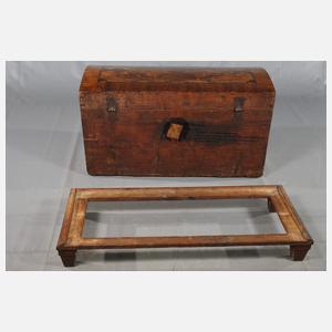 Barocke Runddeckeltruhe