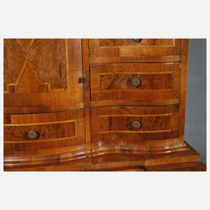 Aufsatzsekretär im Barockstil