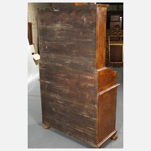 Aufsatzsekretär im Barockstil