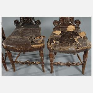 Vier Brettstühle im Renaissancestil