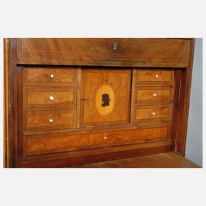 Kleiner Schreibsekretär im Louis-Seize-Stil